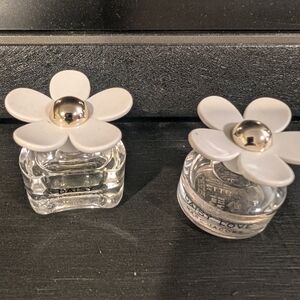 Marc Jacobs Daisy Love Mini Set with White Floral Tops